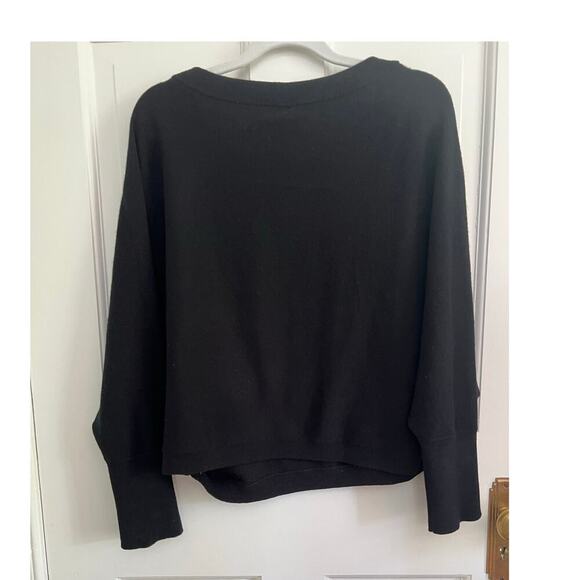 Vince Women's XS 100% Cashmere Sweater Black Slouchy Fit Crew Scoop Neck FLAWS - Picture 2 of 13